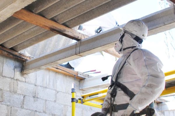 asbestos technicians